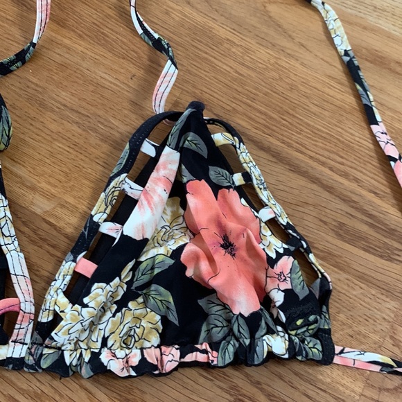 Bikini Top - Picture 2 of 2